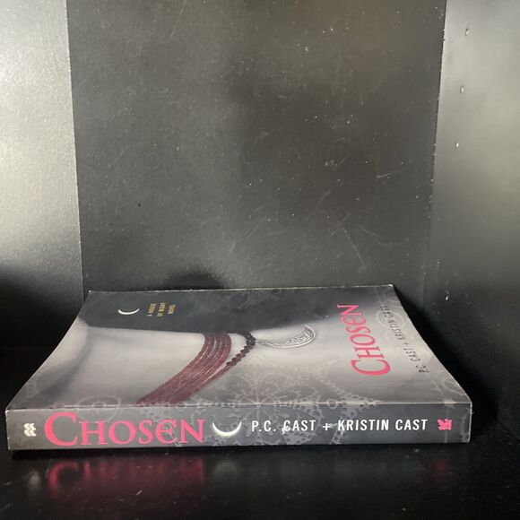 House of Night Novels Ser.: Chosen : A House of Night Novel by Kristin Cast - Picture 2 of 7